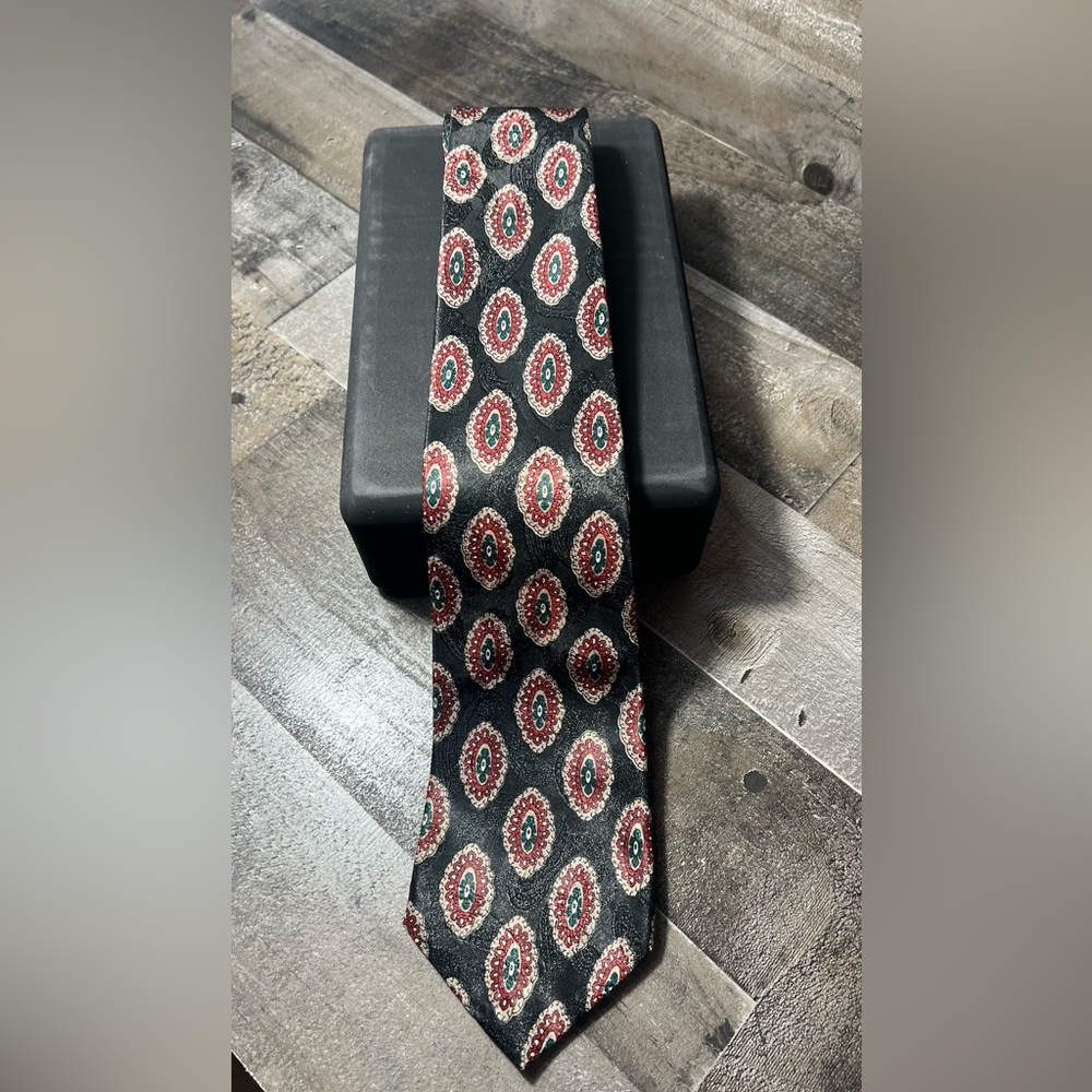 Oscar de‎ la Renta tie